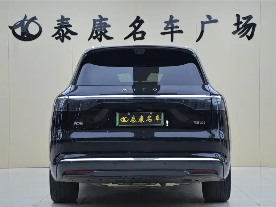 AITO Wenjie AITO M8 2025 Extended Range Max 37kWh 5-Seater фото 3