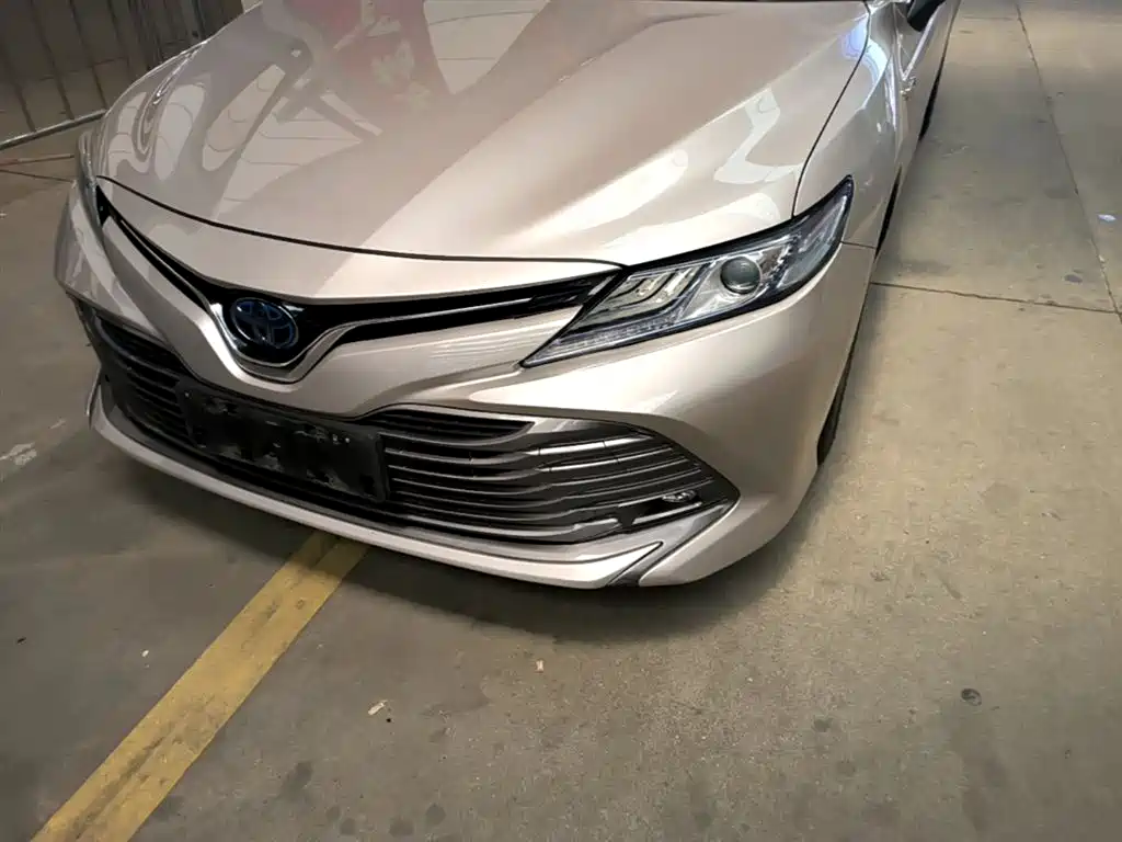 Toyota Camry 2018 Hybrid 2.5HG Luxury Edition фото 24
