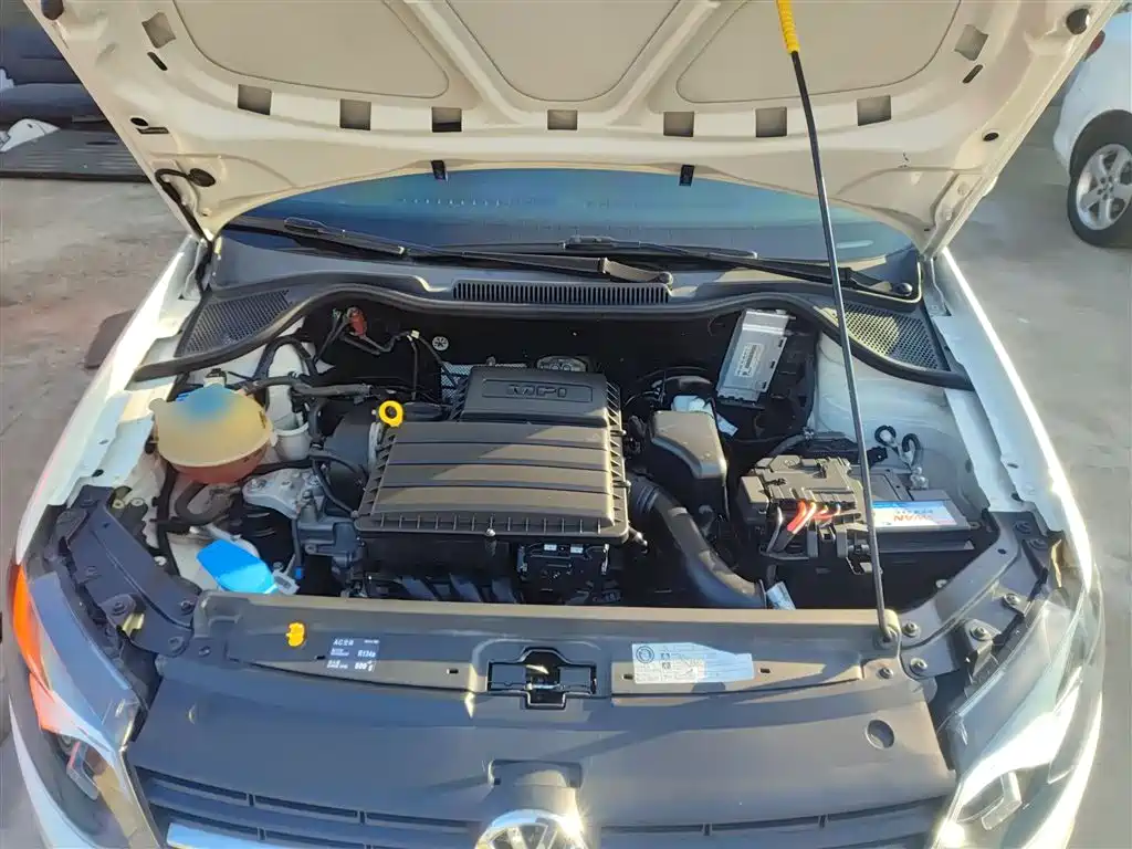 Volkswagen Polo 2016 1.4L Automatic Trend фото 20