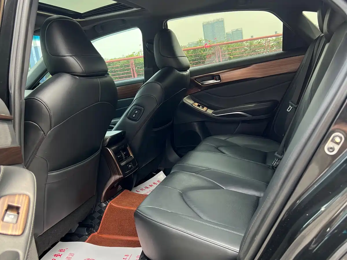 Toyota Avalon 2021 2.5L Luxury Edition фото 8