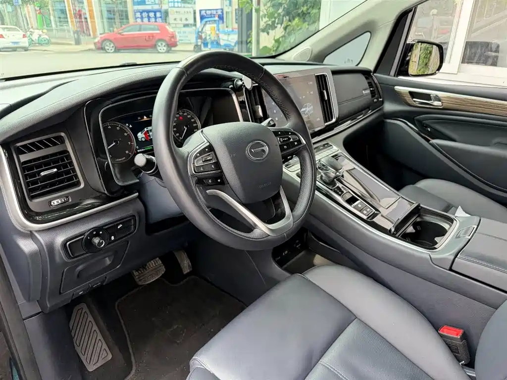 GAC TRUMPCHI M8