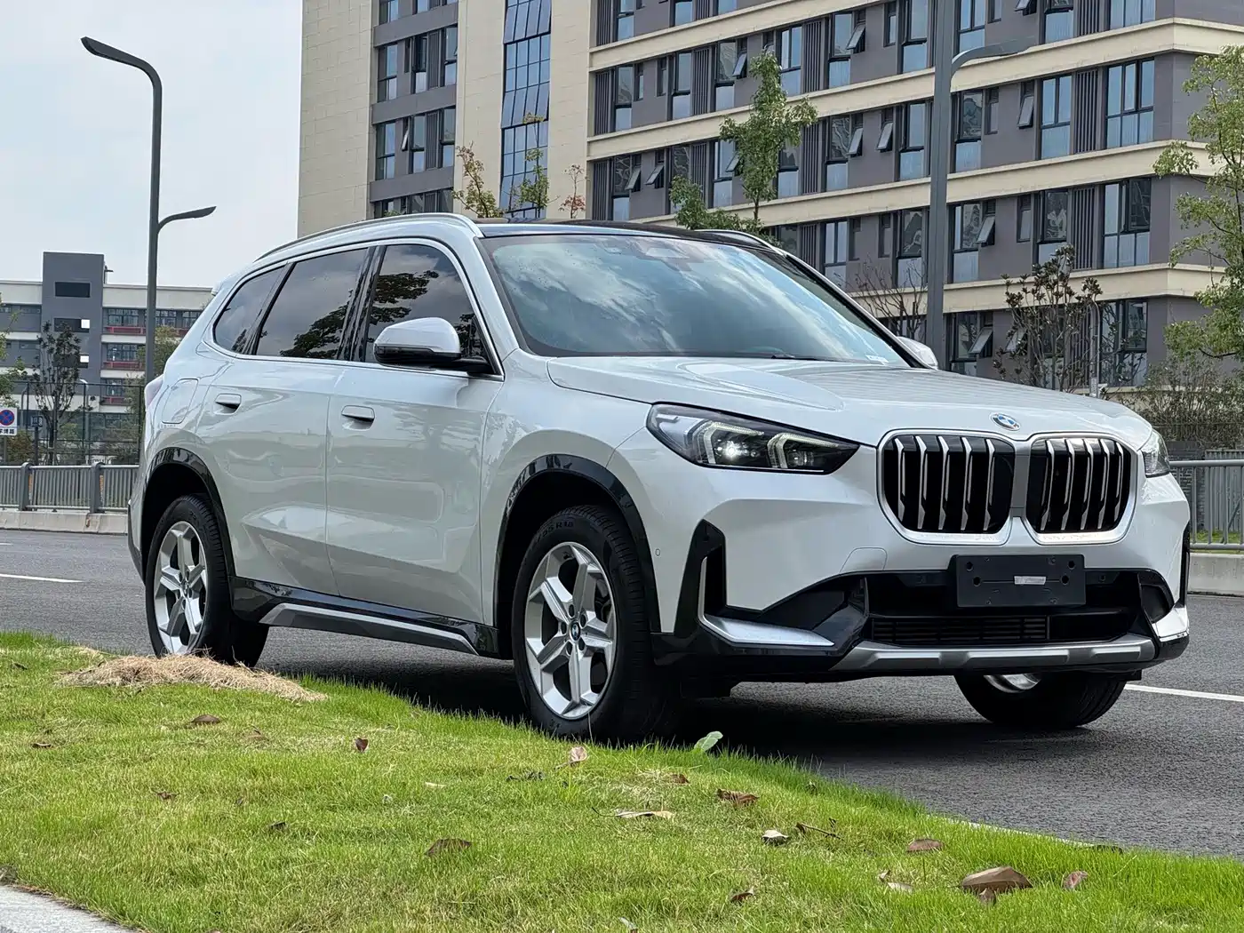Photo 3 - BMW X1