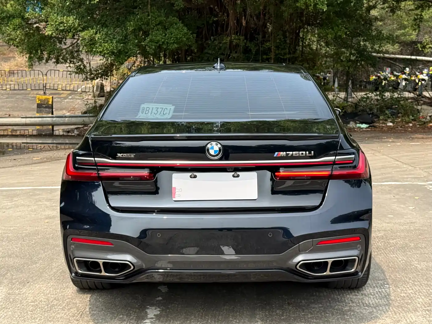 BMW 7 Series 2019 M760Li xDrive V12 Sport Package фото 13
