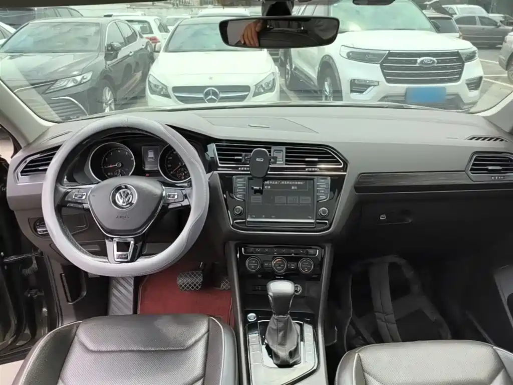 Volkswagen Tiguan L 2017 330TSI Automatic 2WD Flagship Edition фото 10