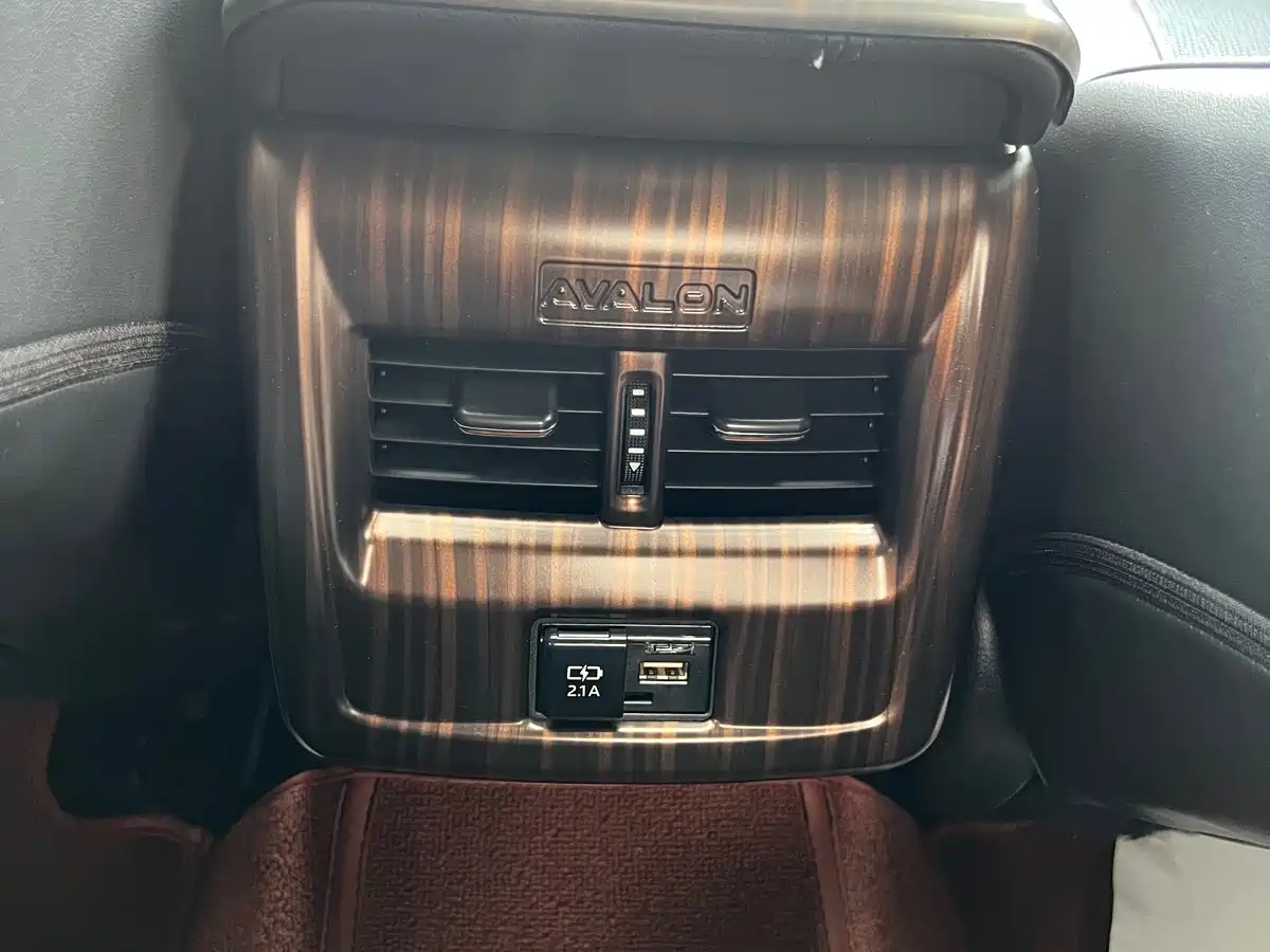 Toyota Avalon 2021 2.5L Luxury Edition фото 15