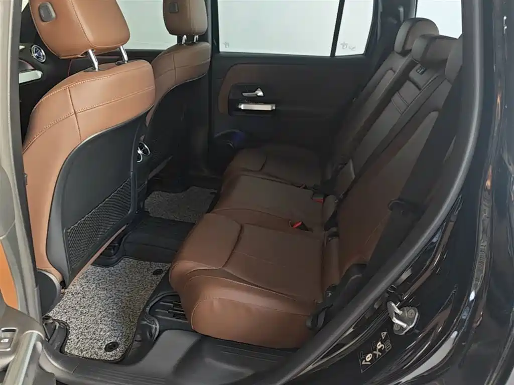 MERCEDES-BENZ GLB