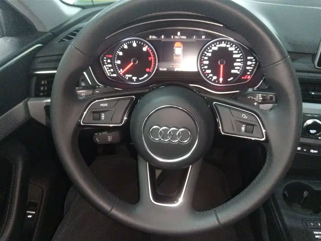 Audi A4L 2017 Plus 40 TFSI Fashion фото 11