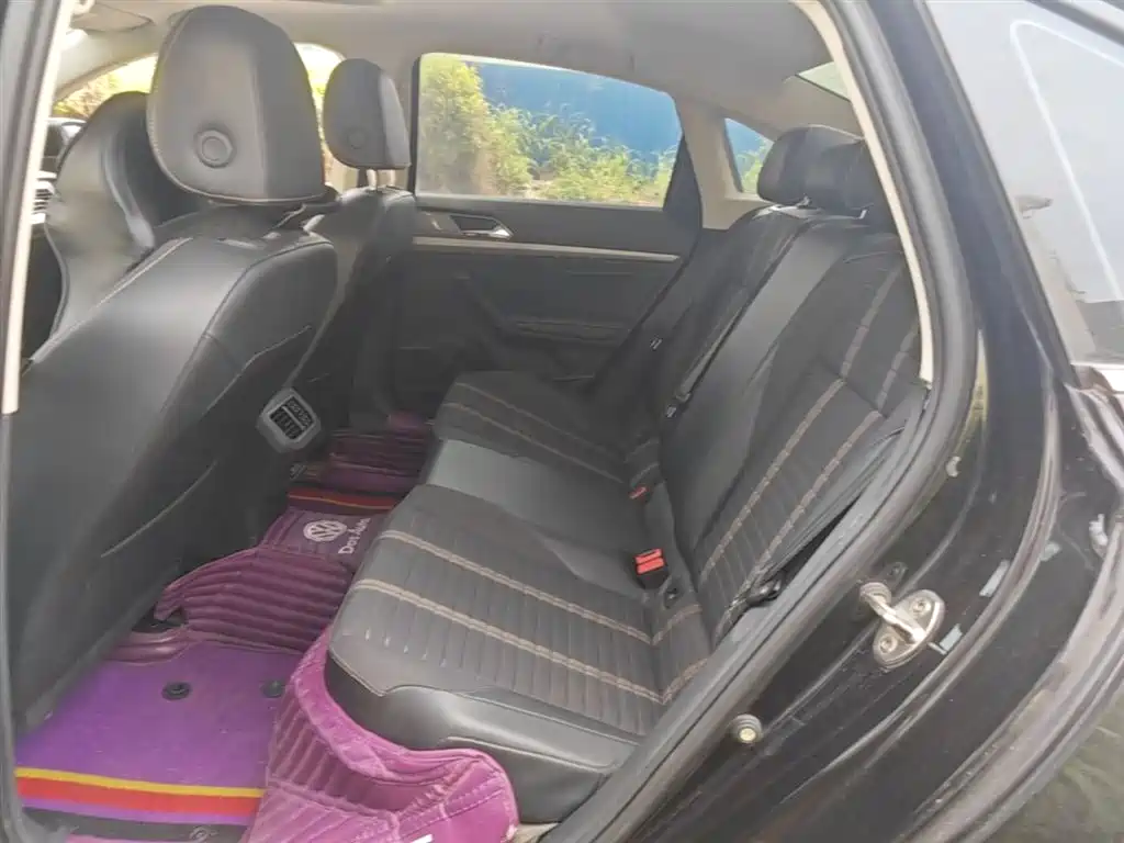 Volkswagen Lavida 2021 1.5L Automatic Vision Edition фото 17