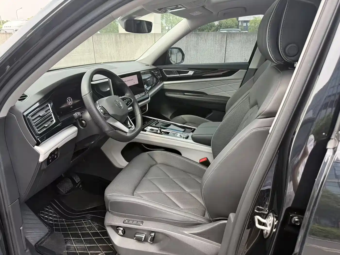 Volkswagen Teramont 2024 380TSI 4WD Prestige Flagship Edition фото 8