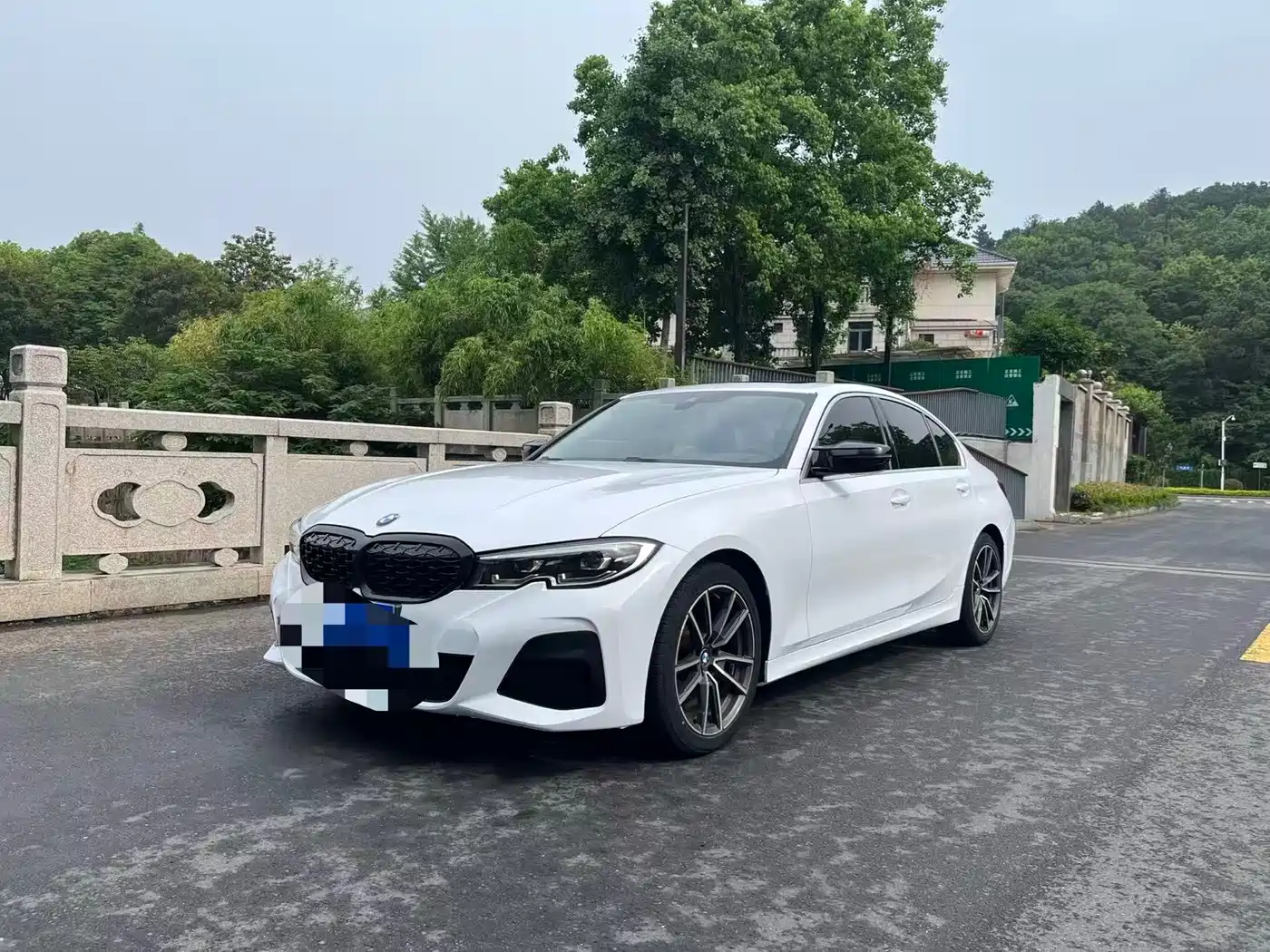 BMW 3-SERIES