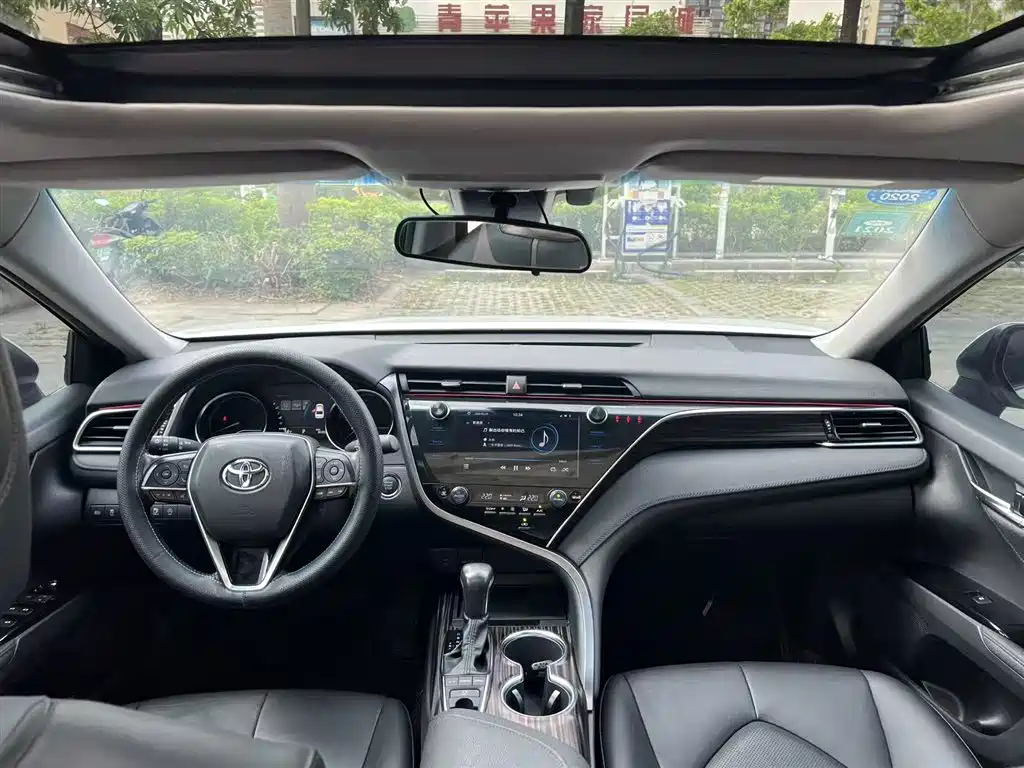 Toyota Camry 2019 2.5G Luxury Edition China VI фото 16