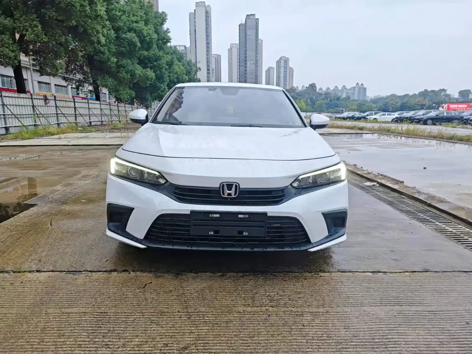 Photo 2 - Honda Civic