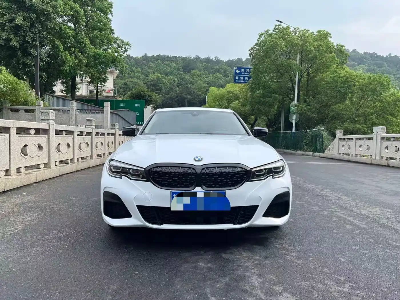 BMW 3-SERIES