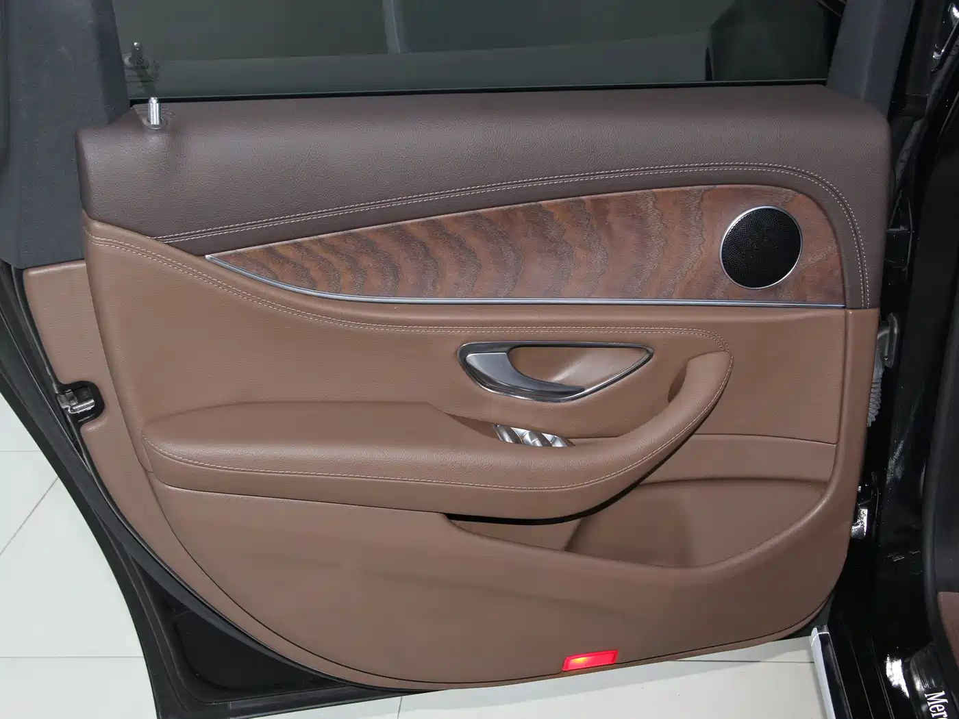 Mercedes-Benz E-Class 2020 Facelift E 300 L Fashion фото 12