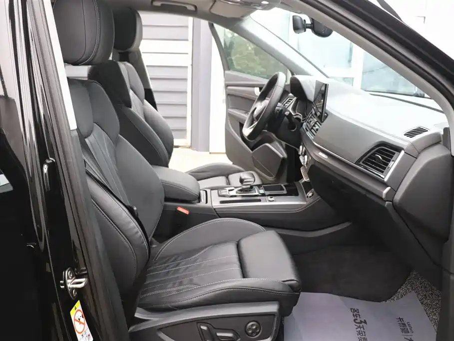 Audi Q5L 2022 Facelift 40T Luxury Dynamic фото 23
