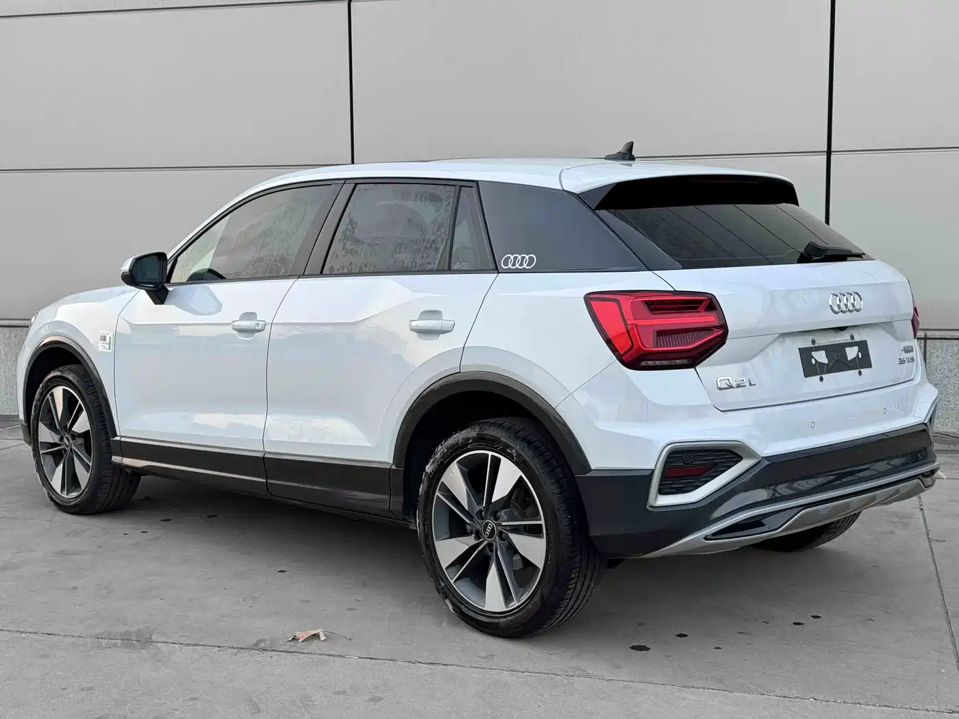 AUDI Q2L