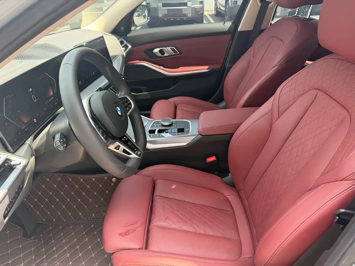 BMW 3 Series 2025 330Li M Sport Night Edition фото 9