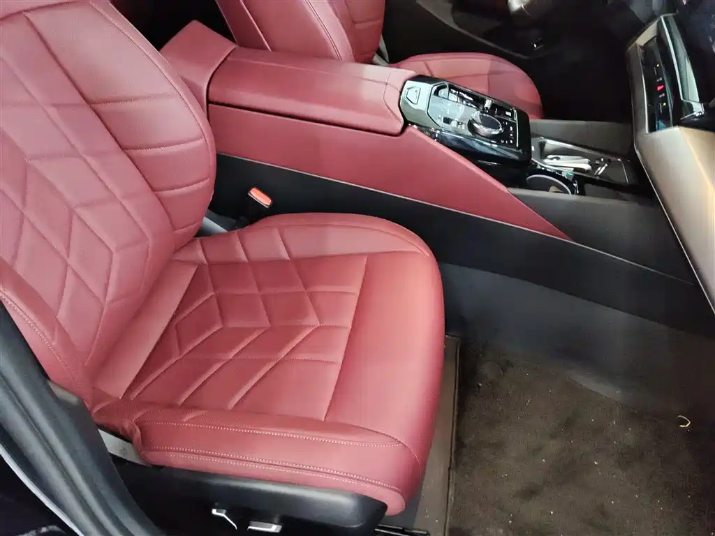 BMW 5 Series 2025 530Li Leading M Sport Package фото 20