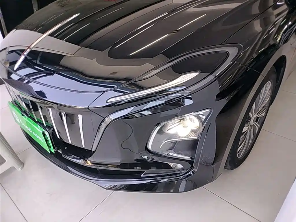 Hongqi E-QM5 2022 431km Charging Enjoyment Edition фото 24