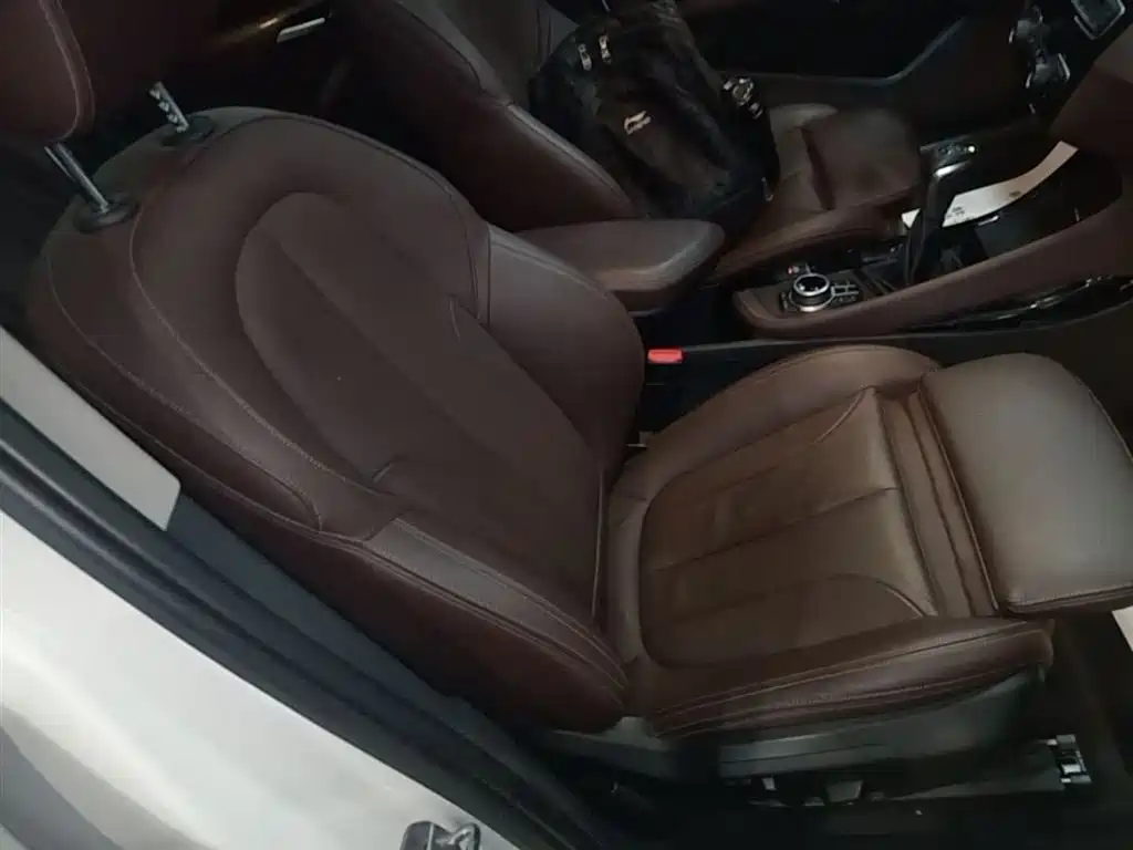 BMW X1 2016 sDrive20Li Luxury Model фото 25