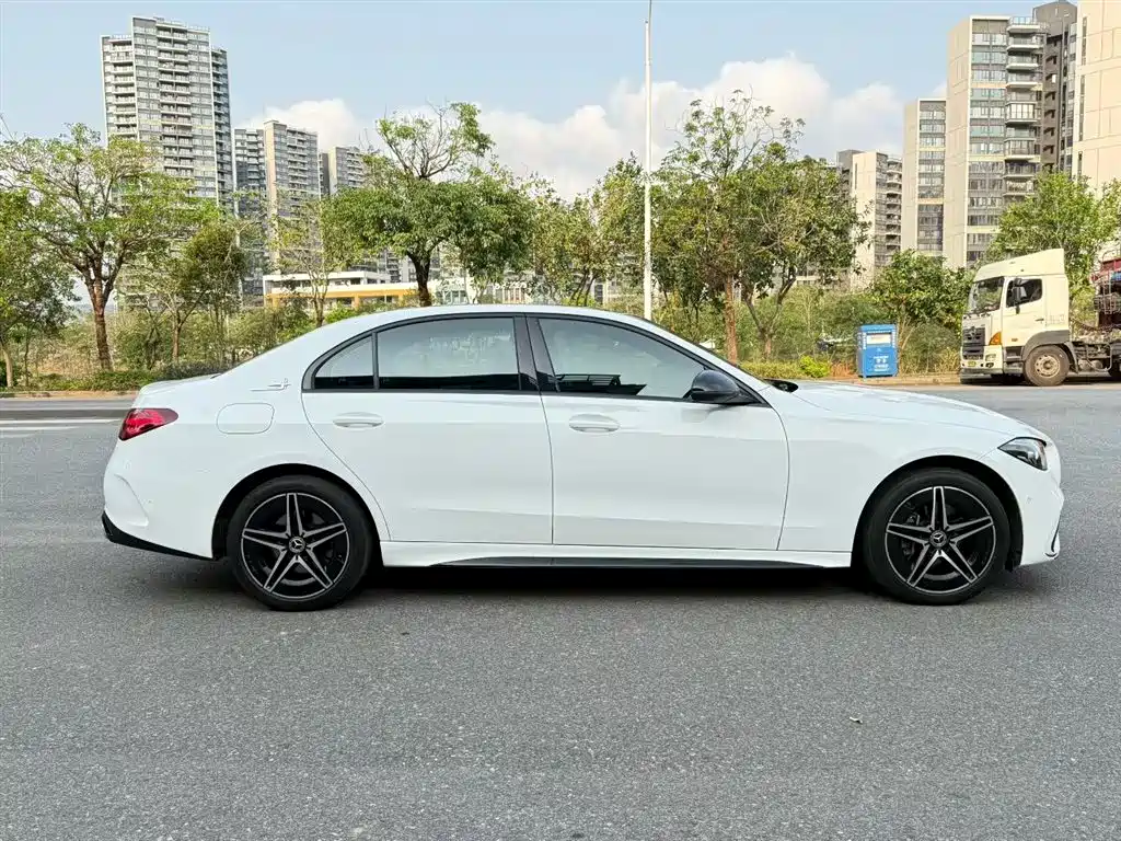MERCEDES-BENZ CLASS C