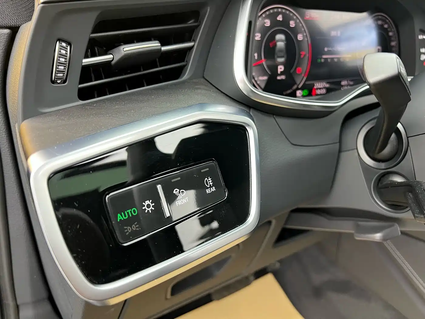 Audi A6L 2024 55 TFSI quattro Exclusive Dynamic фото 8