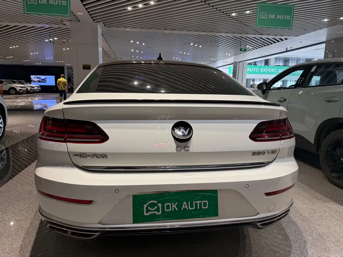 Volkswagen FAW-Volkswagen CC 2023 380TSI Eye-catching Edition фото 7