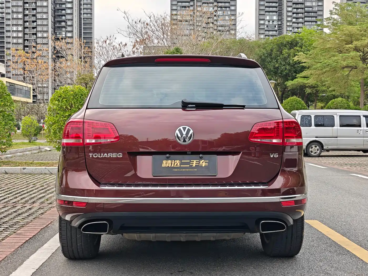 VOLKSWAGEN TOUAREG