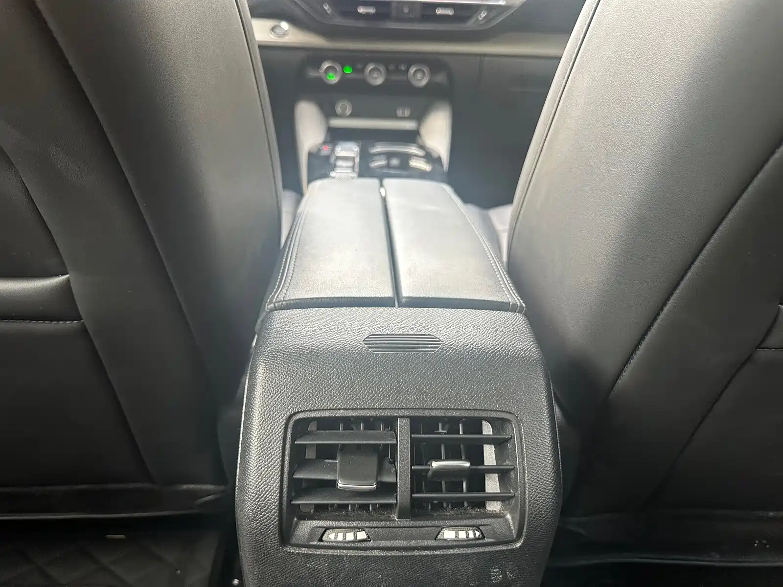 Фото 21 - Citroën Versailles C5 X