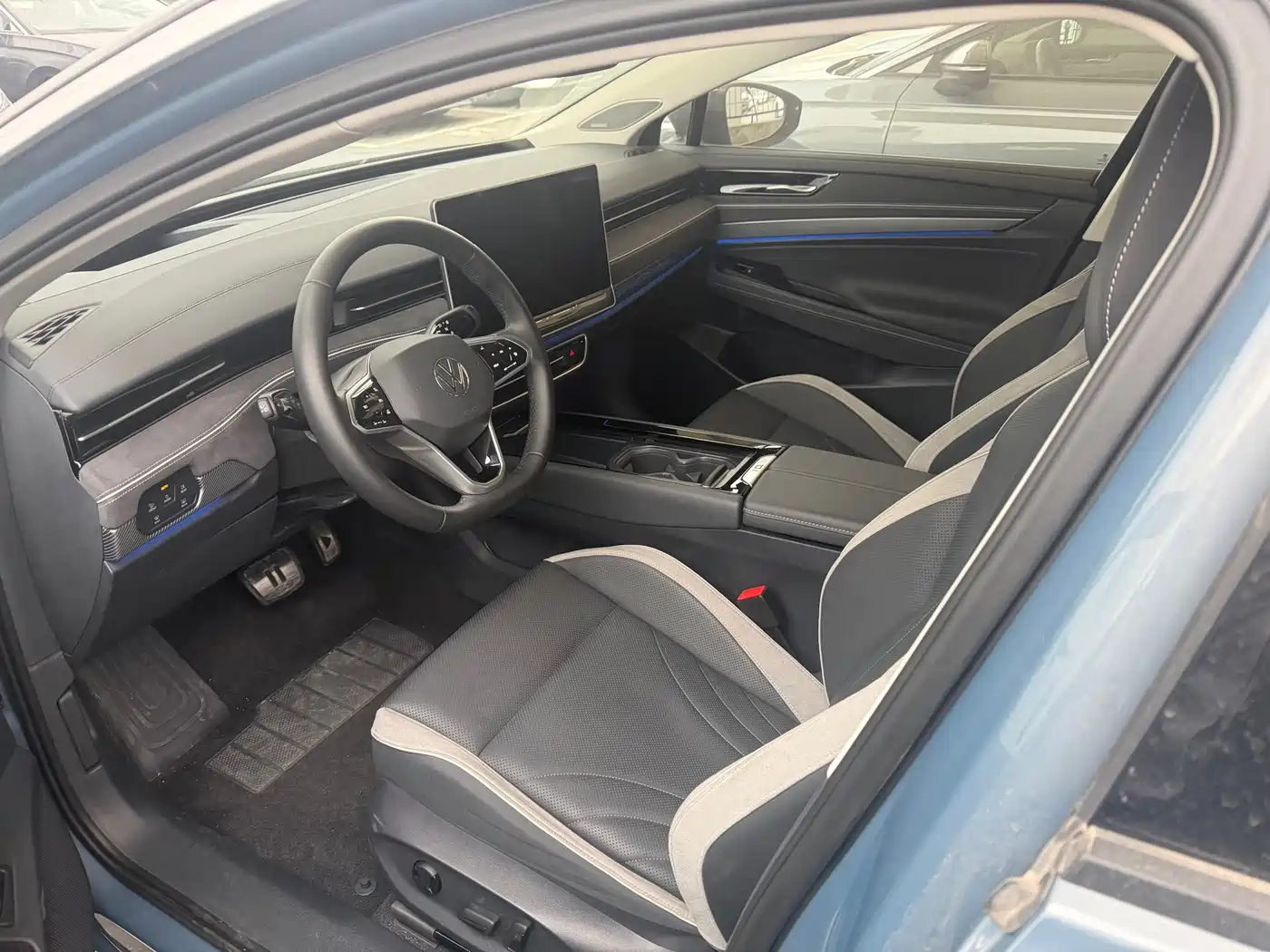 VOLKSWAGEN ID.7 VIZZION