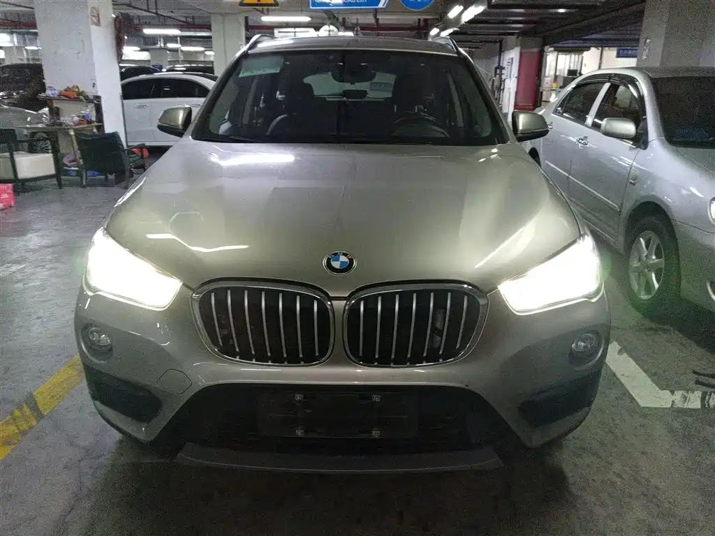 BMW X1 2016 sDrive18Li Premium Model фото 3