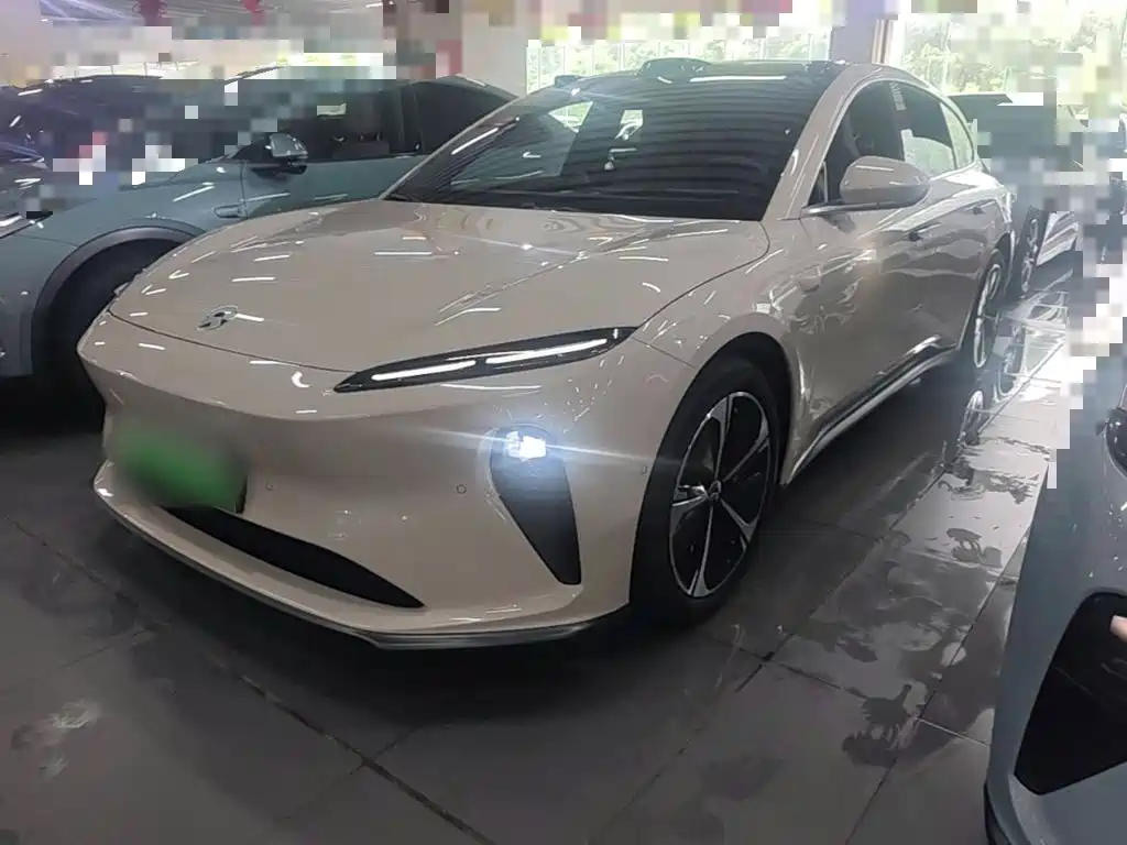 Фото 2 - NIO ET5T