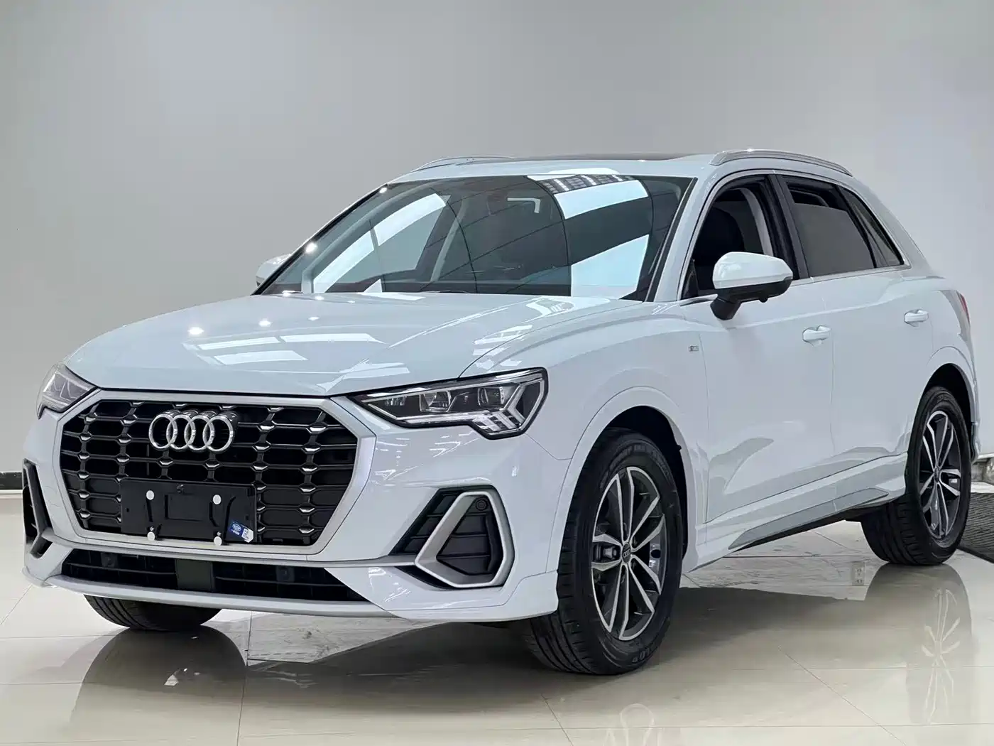 Audi Q3 2023 35 TFSI Progressive Dynamic (1.4T)