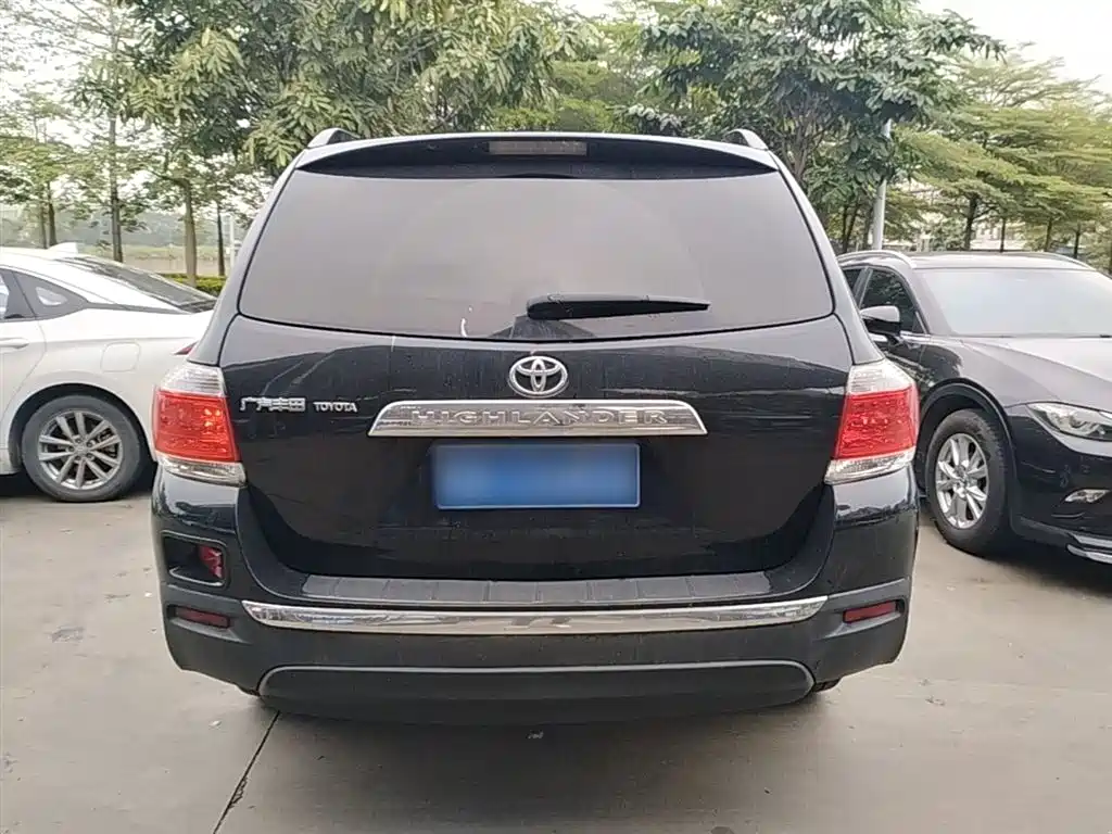 Toyota Highlander 2012 2.7L 2WD 7-Seater Luxury Edition фото 6