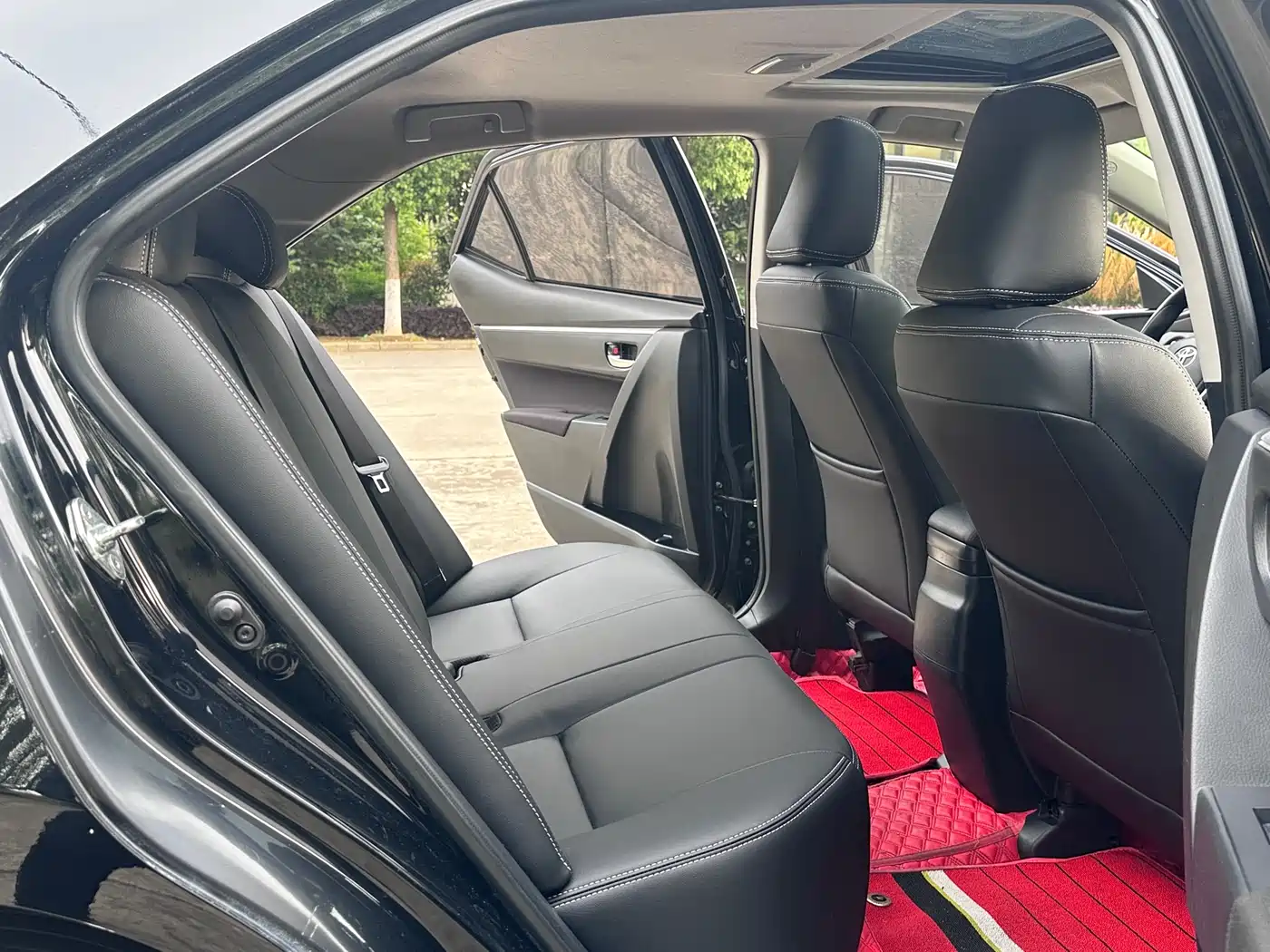 Toyota Levin 2017 Facelift Hybrid 1.8H GS E-CVT Elite Sunroof Edition China V фото 13