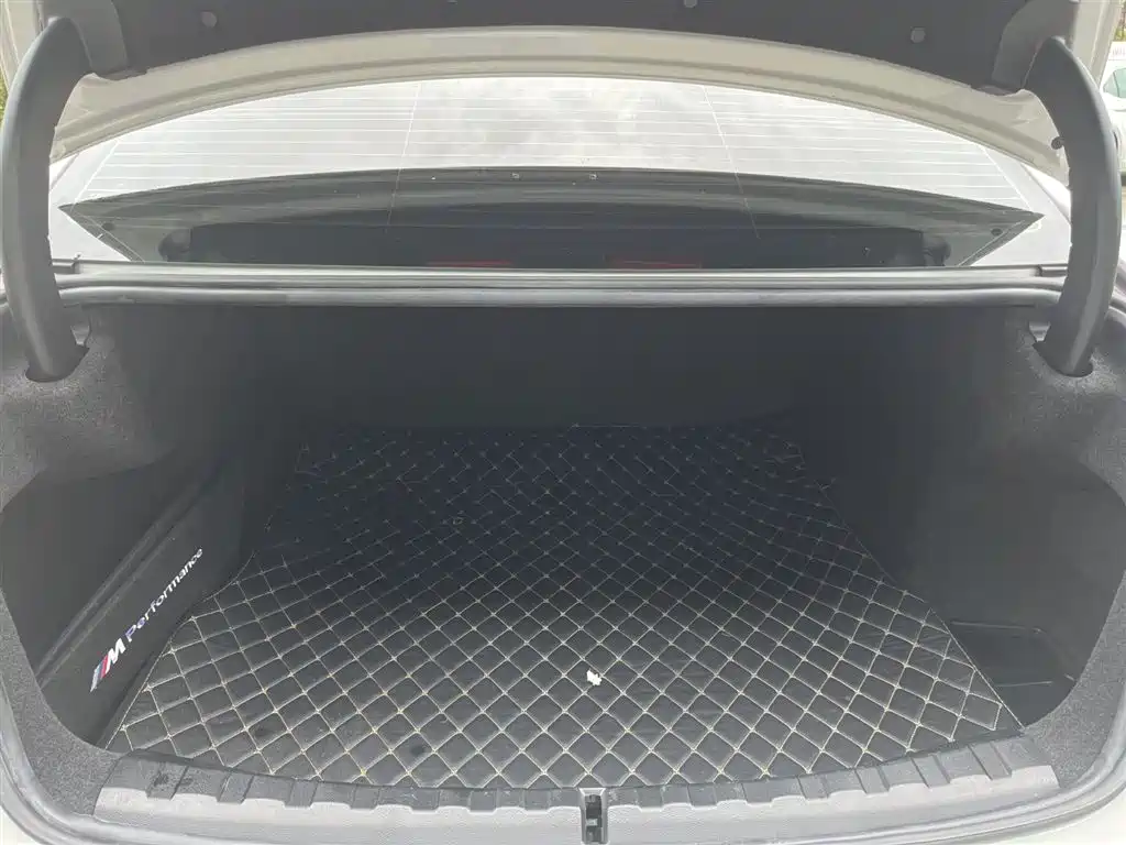 BMW 3 Series 2022 Facelift 325Li M Sport Package фото 29
