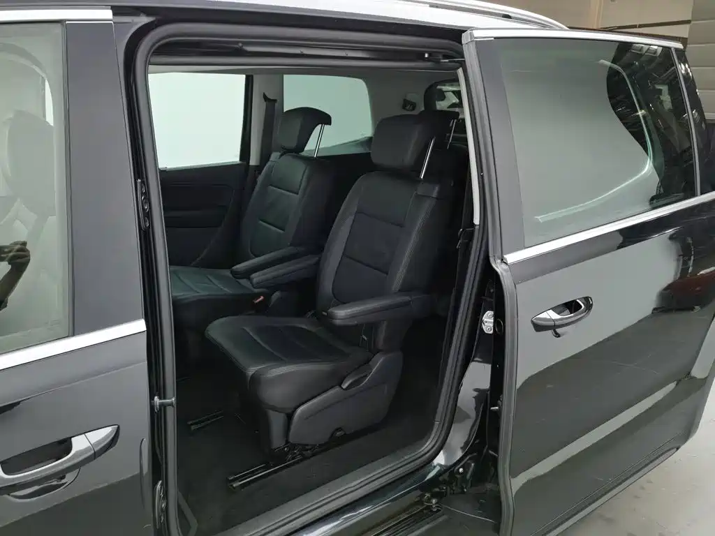 Volkswagen Sharan 2018 2018 380TSI Premium 6-Seater