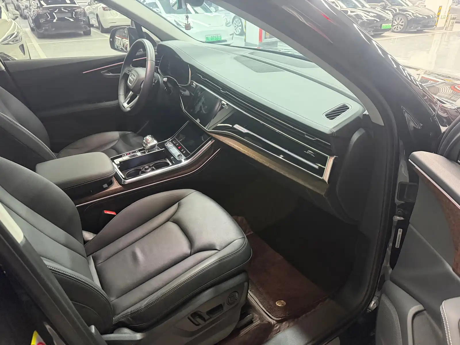 Photo 13 - Audi Q7