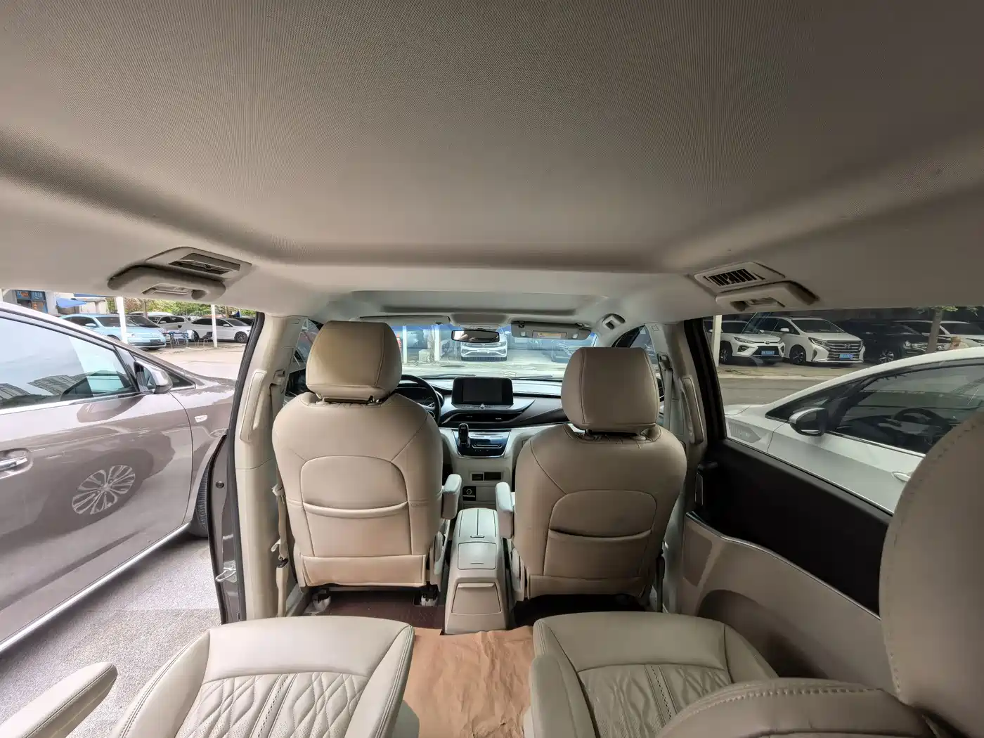 Buick GL8 2021 Land Business Class 652T Comfort фото 8