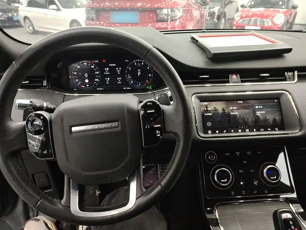 Land Rover Range Rover Evoque 2020 249PS R-DYNAMIC S Sport Edition фото 8