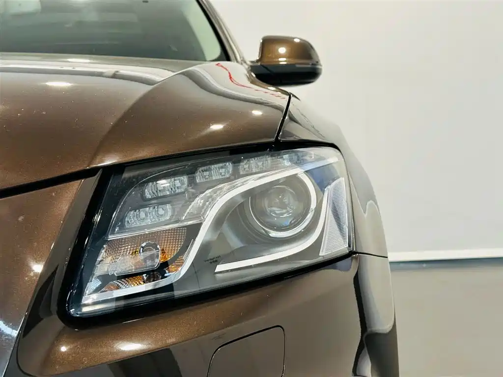 Audi Q5 (Import) 2010 3.2FSI Sport фото 15