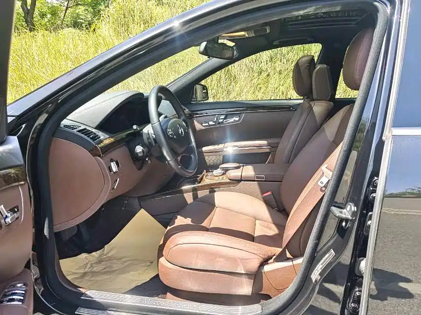 Mercedes-Benz S-Class 2012 S 300 L Luxury Grand Edition фото 4