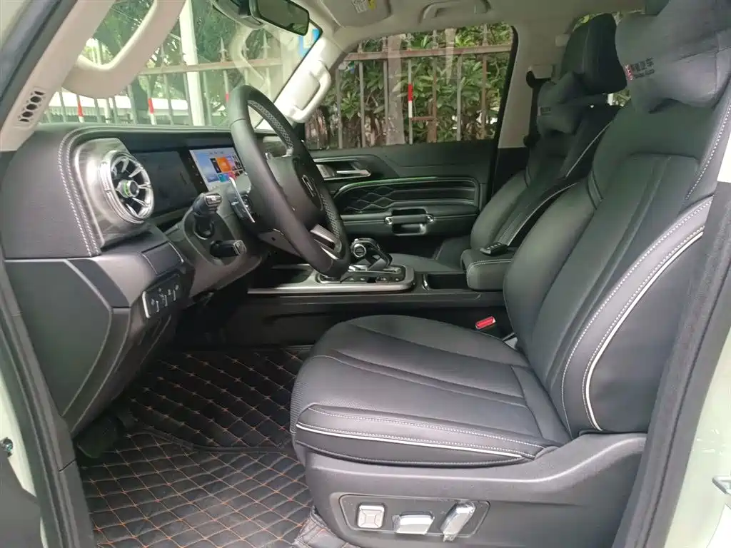 Tank 300 2024 2.0T Explorer фото 8