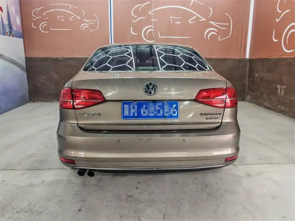 Volkswagen Sagitar 2015 230TSI Automatic Comfort фото 8