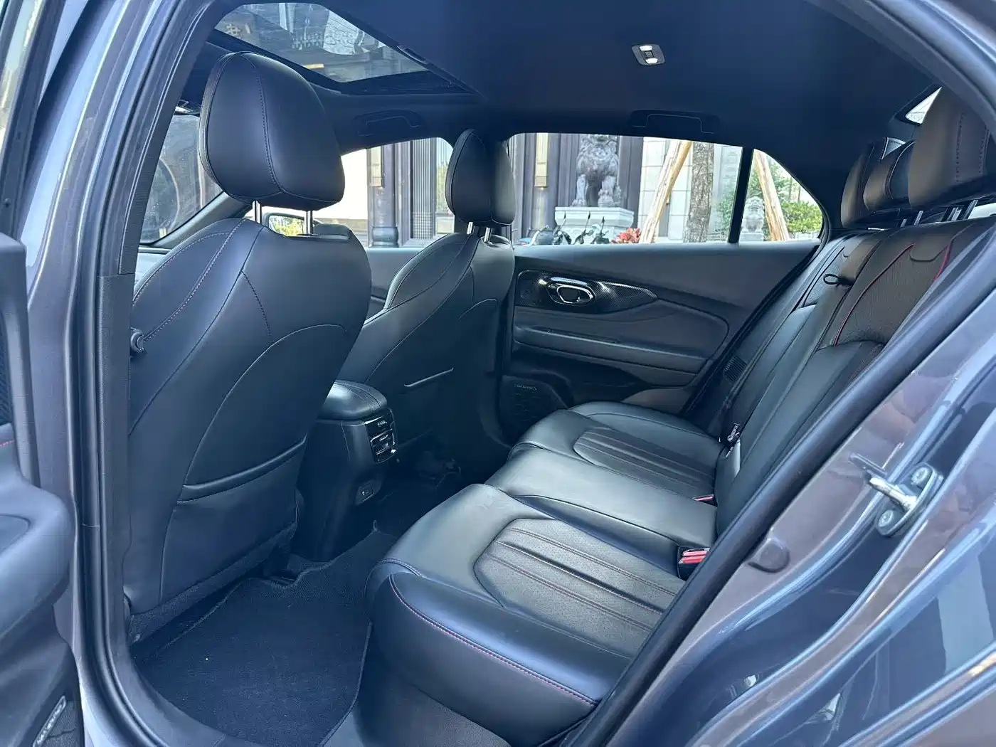 GAC Trumpchi Trumpchi Emkoo 2023 270T DCT J15 Edition фото 6
