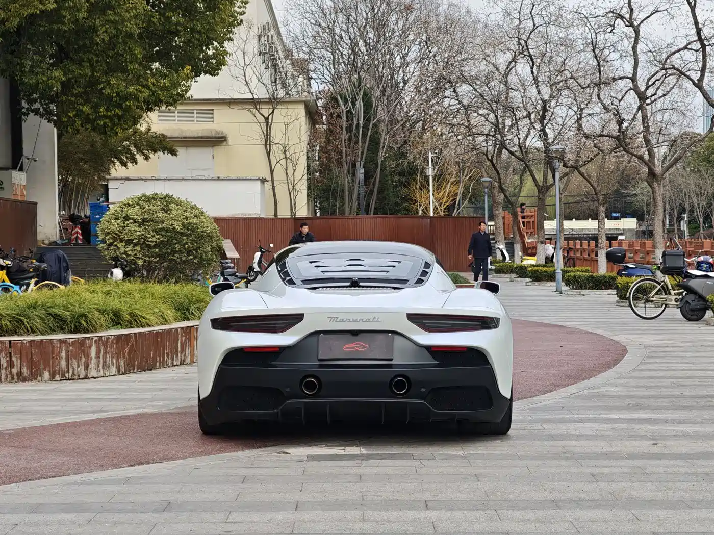 MASERATI MC20