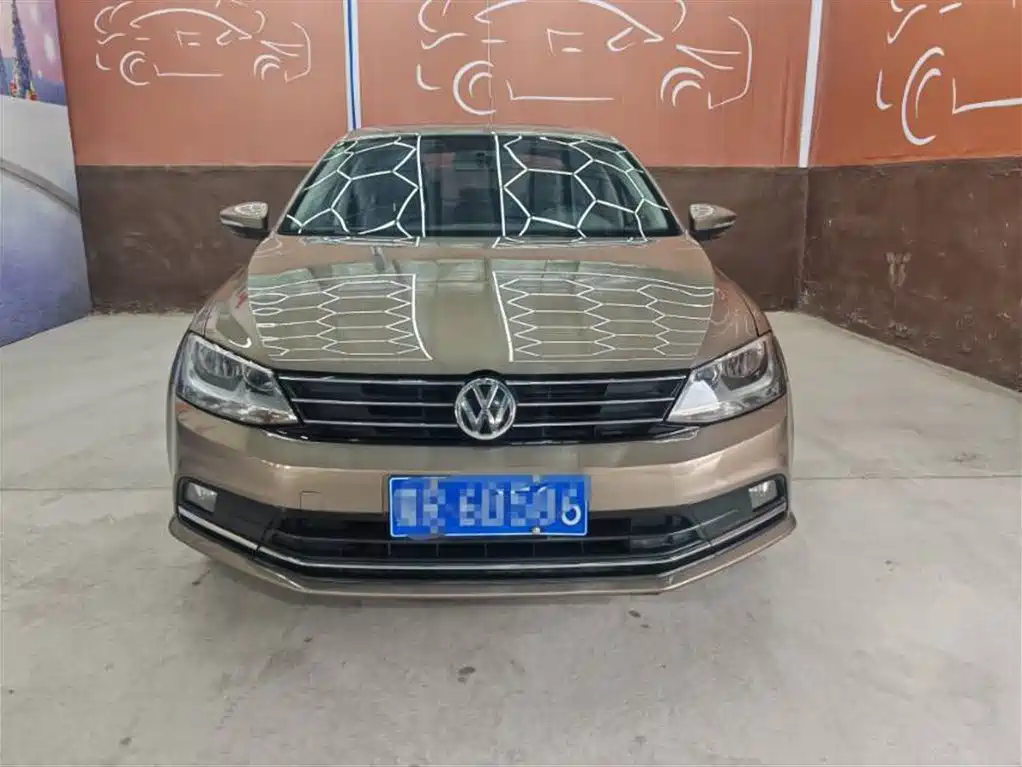 Volkswagen Sagitar 2015 230TSI Automatic Comfort фото 2