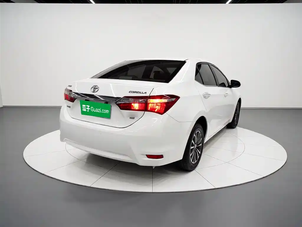 Toyota Corolla 2017 Facelift 1.2T S-CVT GL фото 5