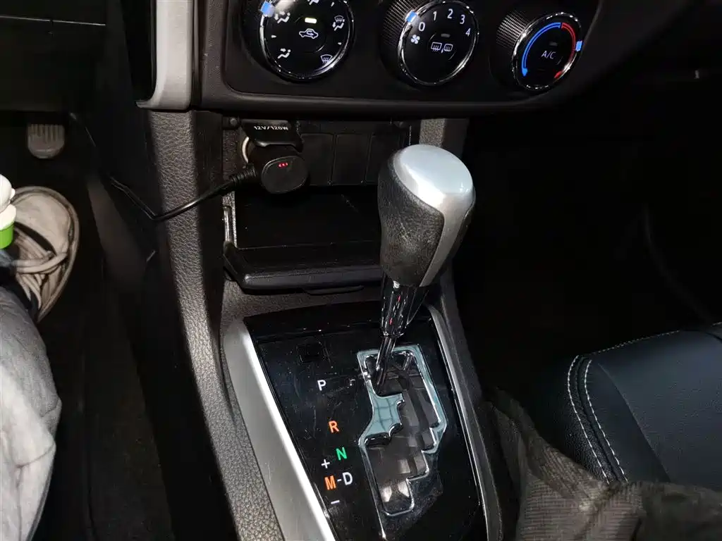Toyota Corolla 2017 Facelift 1.2T S-CVT GL фото 10
