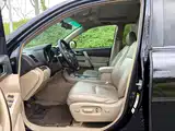 Photo 6 - Toyota Highlander